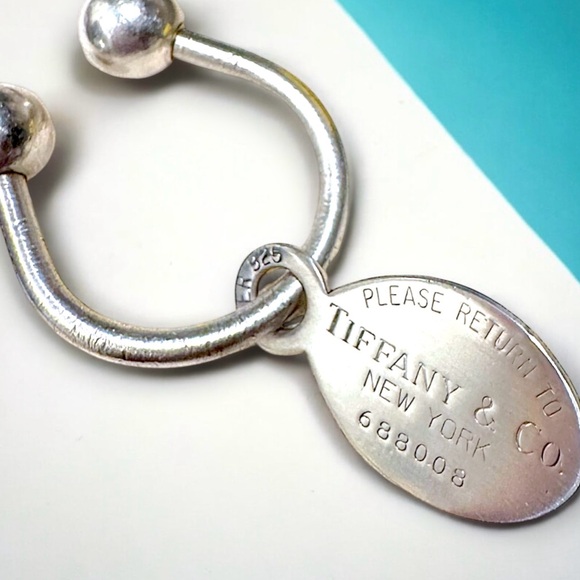 Tiffany & Co. Vintage 925 Sterling Silver Return To Tiffany Oval Tag Keyring - Picture 2 of 6